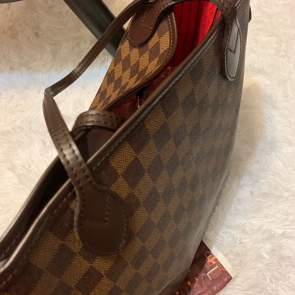 Authentic Louis Vuitton Neverful MM - Picture 5 of 16